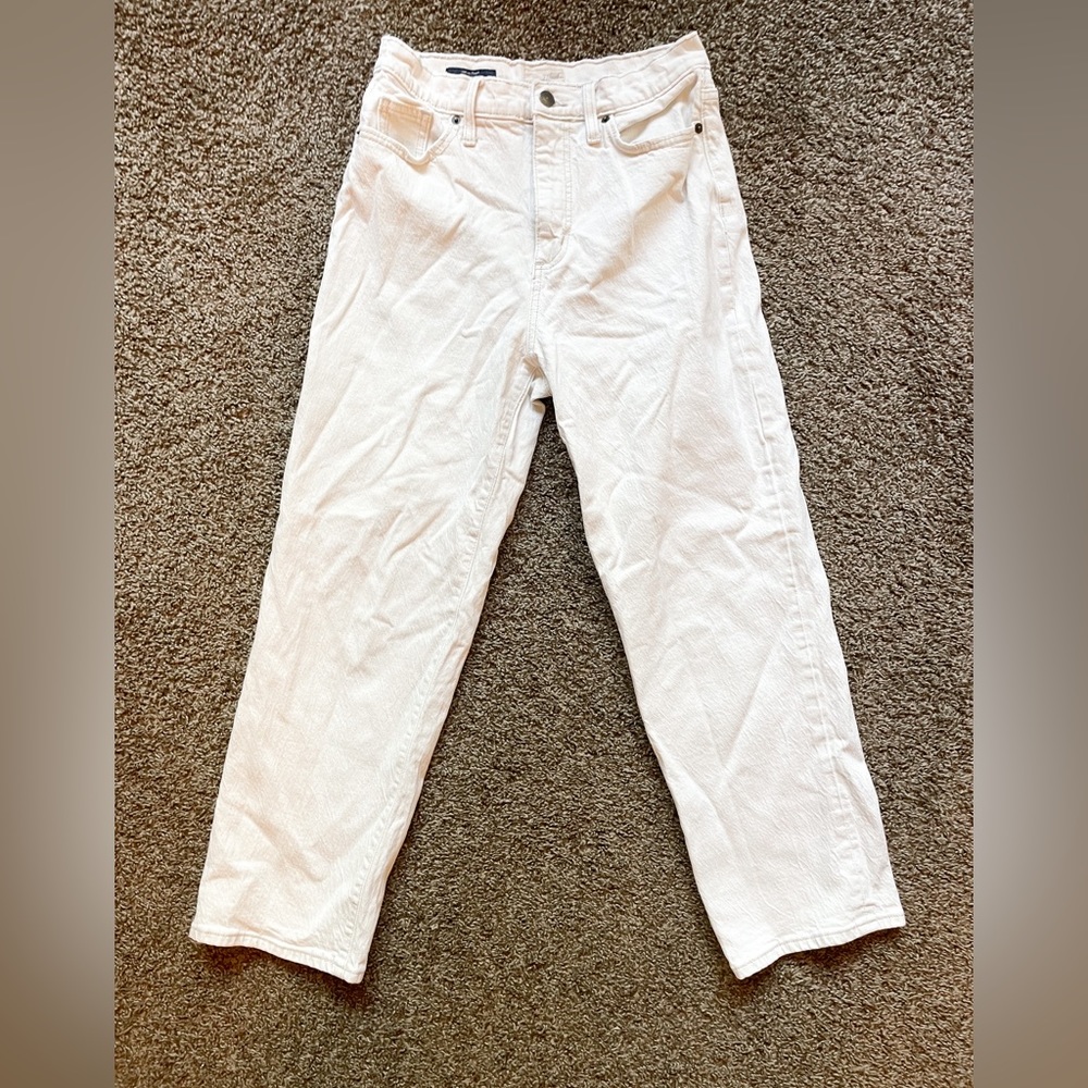 universal thread vintage straight jeans • women’s size 6/28R